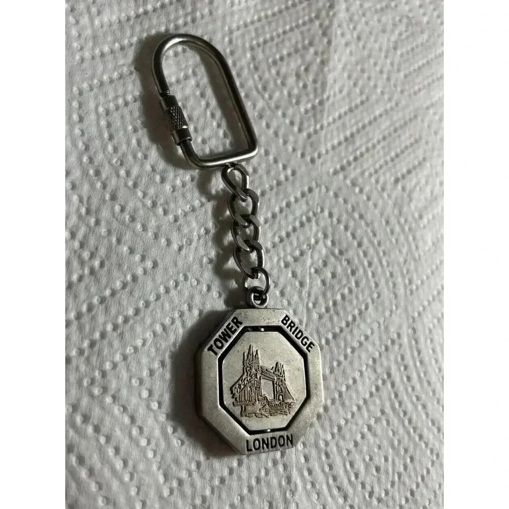 London Spinner Keychain England Souvenir City Sights Spinning Center Keyring
